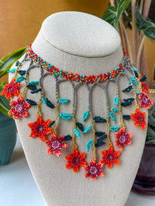 Jardín Bib Necklace - Alegría