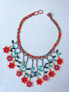 Jardín Bib Necklace - Alegría