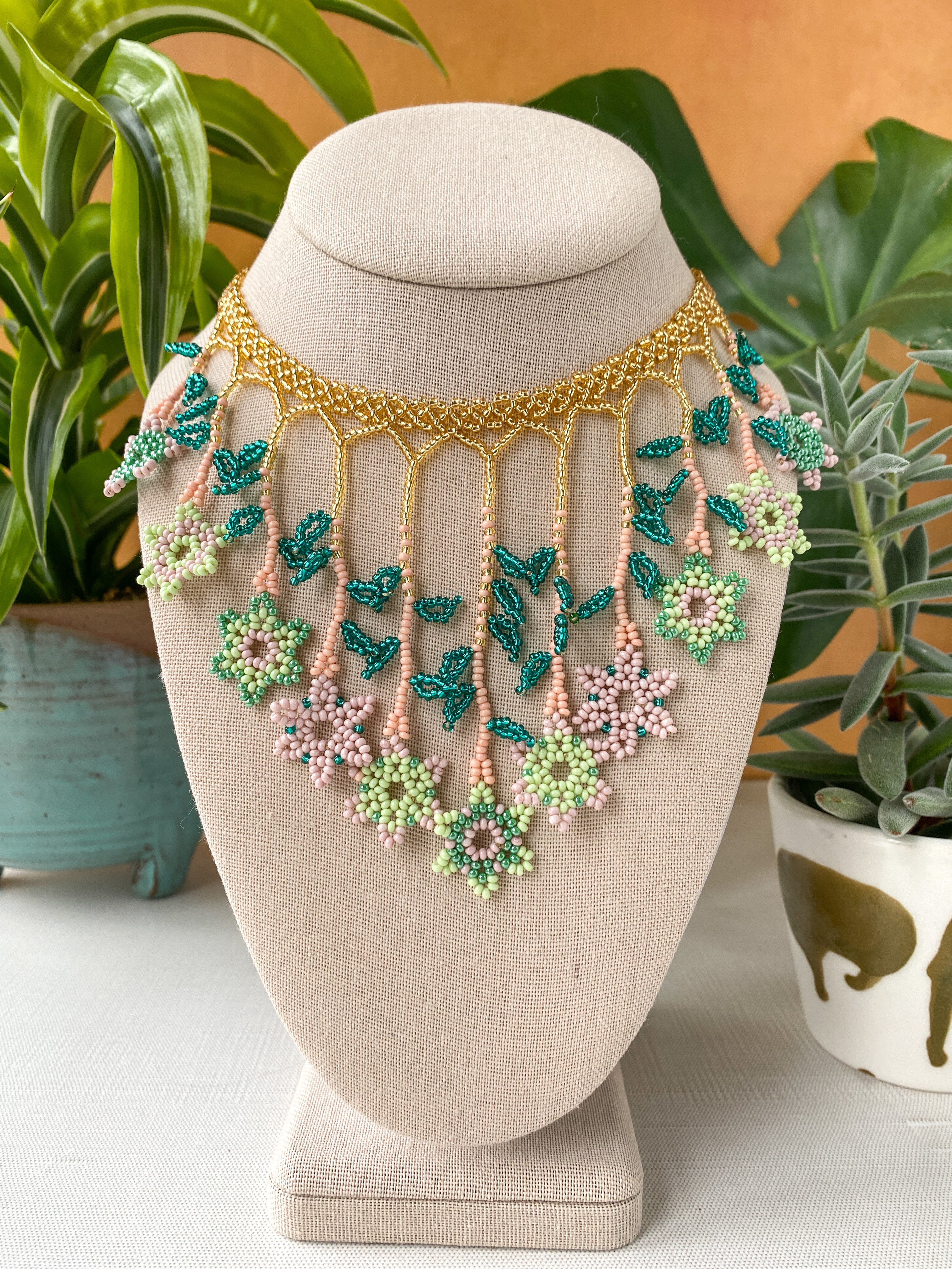 Jardín Bib Necklace - Succulent