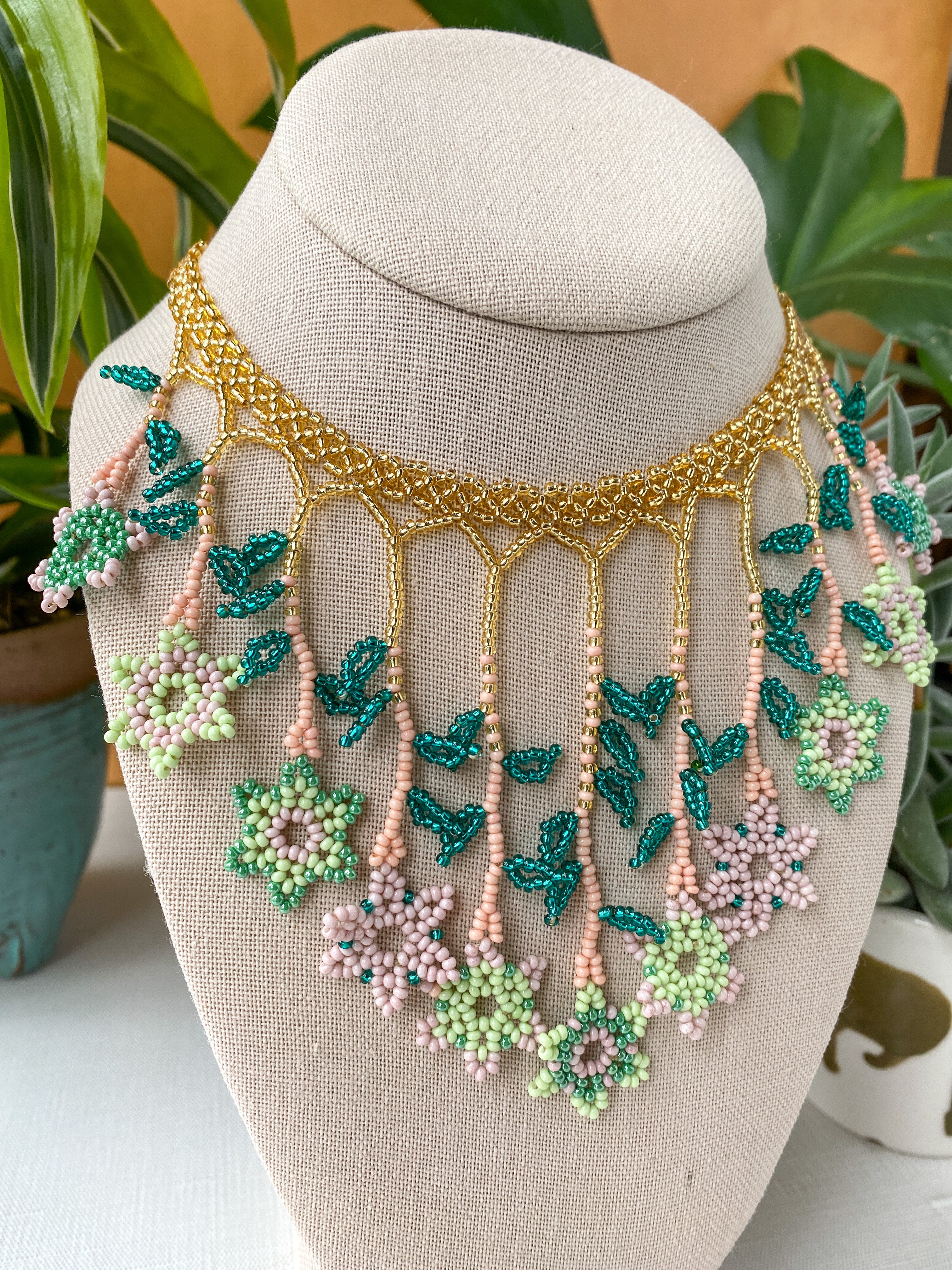 Jardín Bib Necklace - Succulent